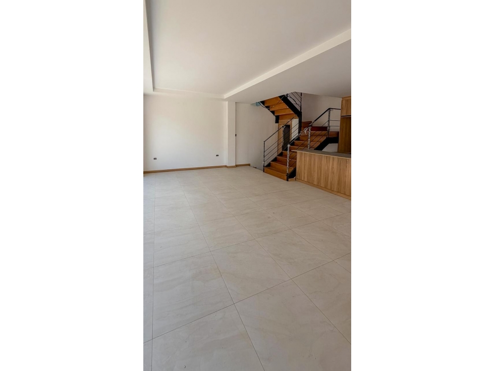 Casa en venta Av. Primero de Mayo — foto 3