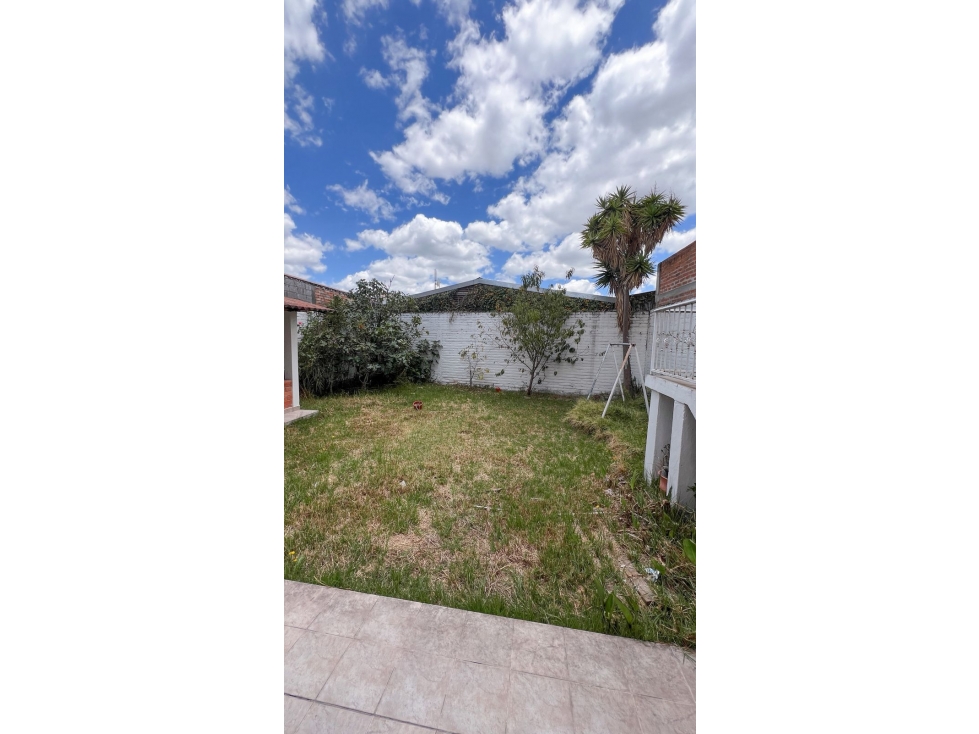 Casa comercial en renta sector Aeropuerto.  - 2