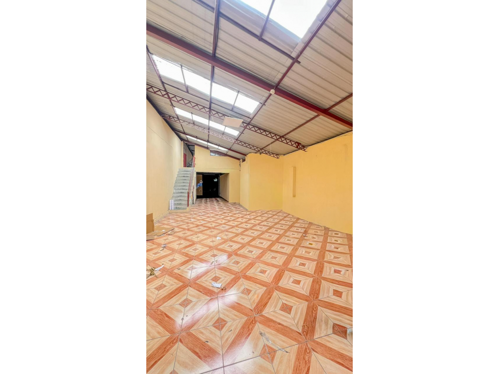 Casa comercial en venta - Sector Chola Cuencana - 4