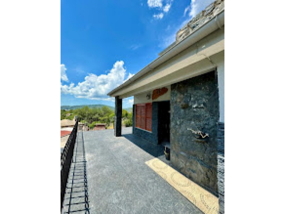 Alquiler temporario Casa para 8 personas Villa Carlos Paz. - 1