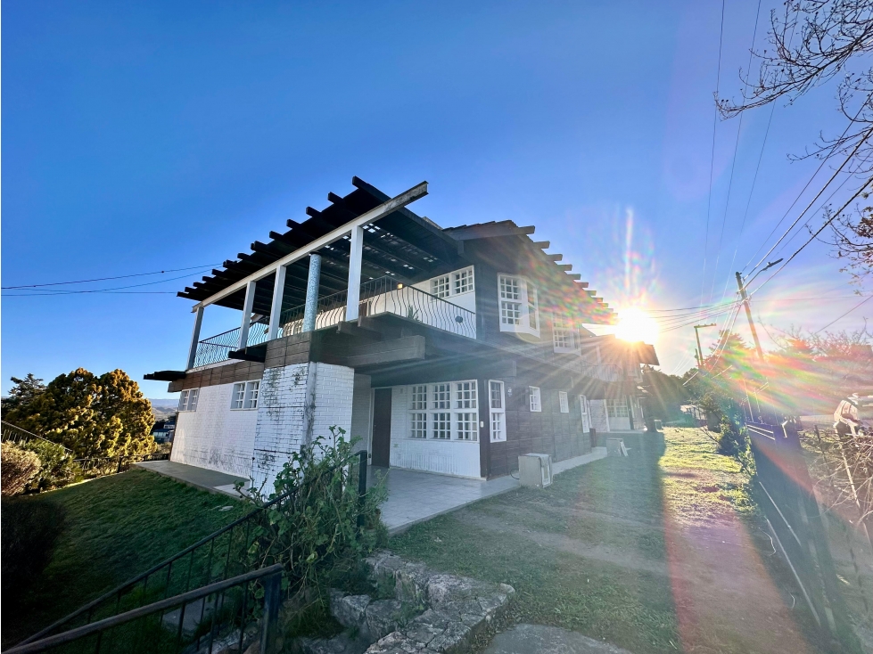 ALQUILER ANUAL | 3 DORMI | PILETA | COCH | Villa del Lago - 2