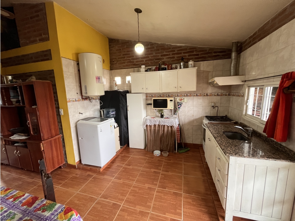 Oportunidad! Casa + 2 deptos en Mayu Sumaj - 4