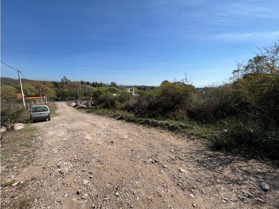En venta terreno de 1400 m2 en Las Jarillas - 3