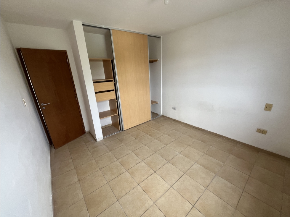 Alquiler anual de departamento con cochera