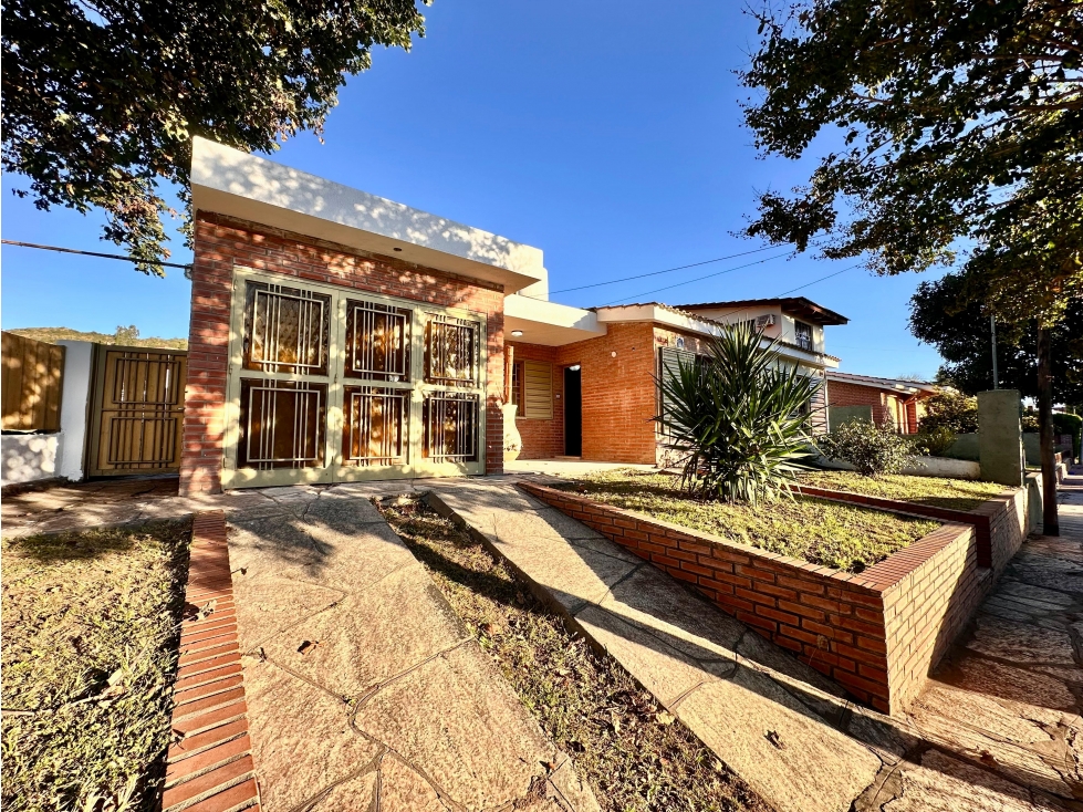 Casa y lote venta 3 dormi, pileta. Costa Azul, Villa Carlos Paz — foto 2