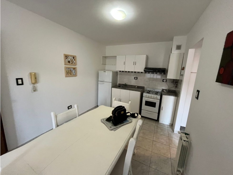 En venta departamento 1 dormitorio+cochera centro Carlos Paz — foto 2