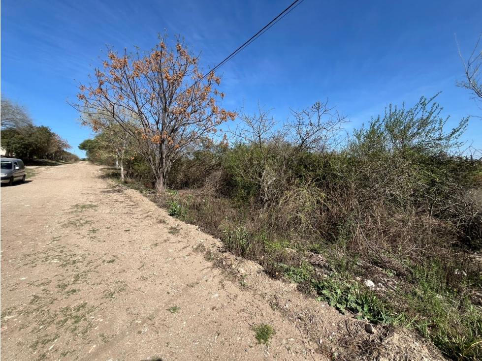En venta terreno de 1400 m2 en Las Jarillas - 6