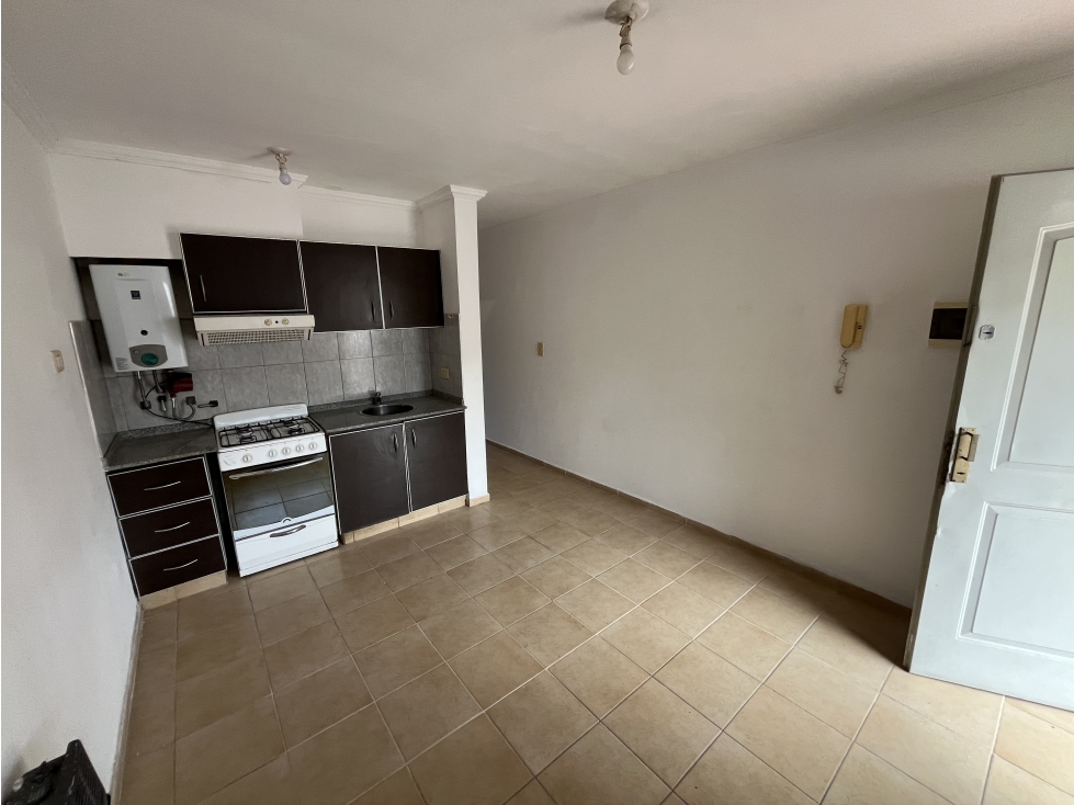 Alquiler anual de departamento con cochera — foto 4