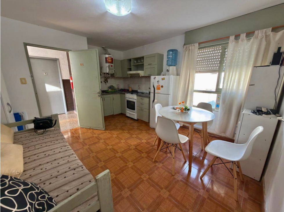 VENTA | Depto 1 Dorm Remodelado, 200 mts de la Peatonal. Carlos Paz — foto 4