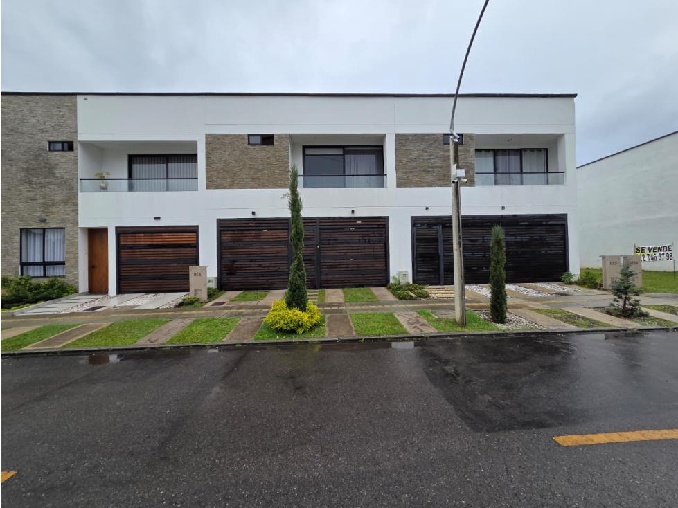 Casa en unidad cerrada - Rionegro - Llanogrande