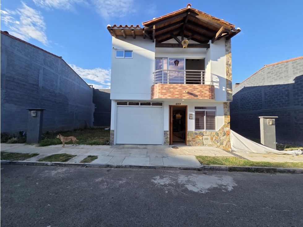 Casa en unidad abierta La ceja