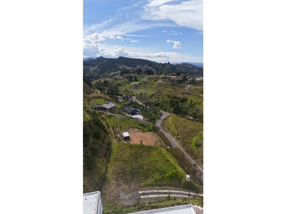 Lote en unidad cerrada - El Retiro