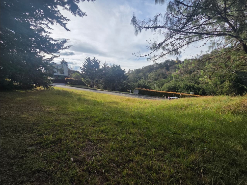 Lote en unidad cerrada - El Retiro - Via Pantanillo — foto 2