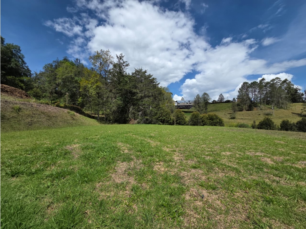 Lote en unidad cerrada - El Retiro - Sector Fizebad