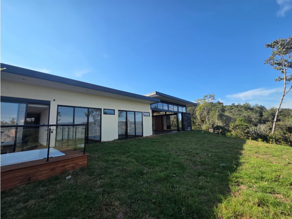 Casa en unidad cerrada - Rionegro