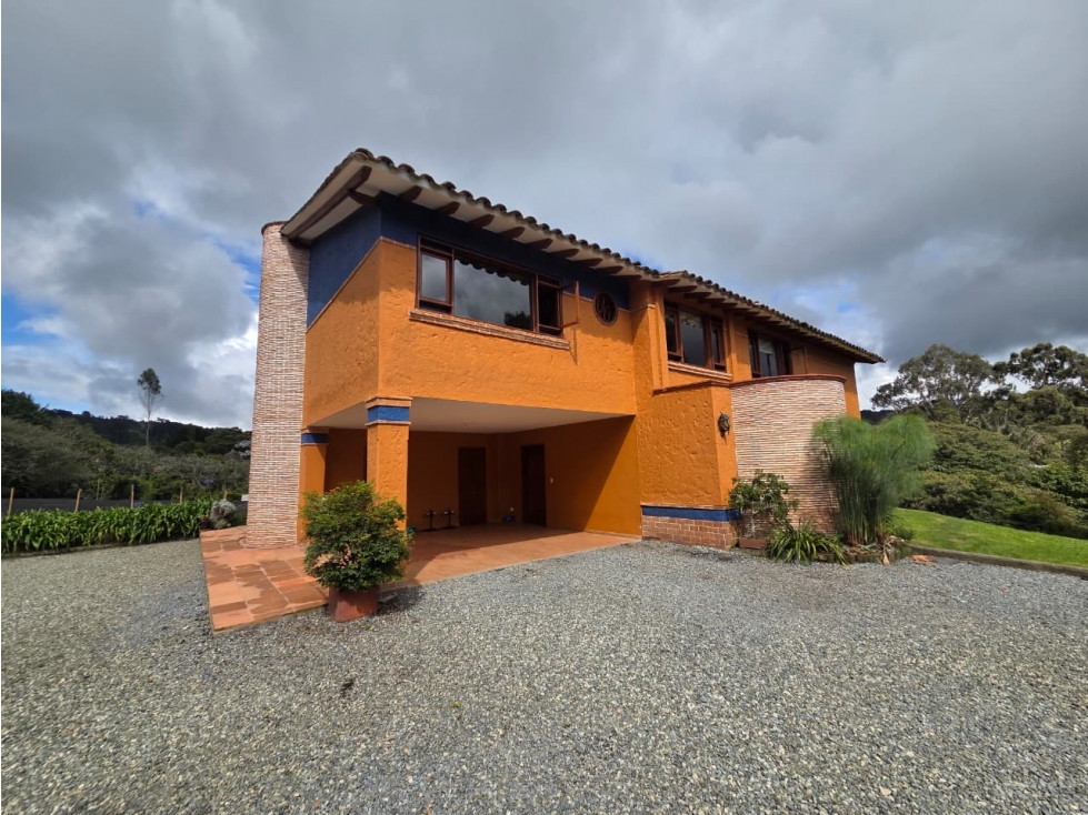 Finca en unidad cerrada en Envigado - Sector La Acuarela — foto 2