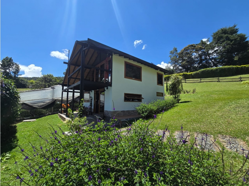 Finca independiente en La Ceja - Pontezuela