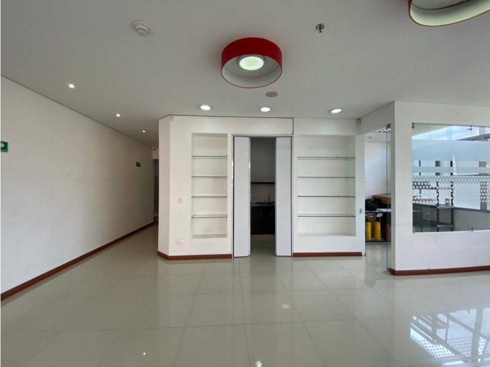 SE VENDE OFICINA EN QUINTA PAREDES