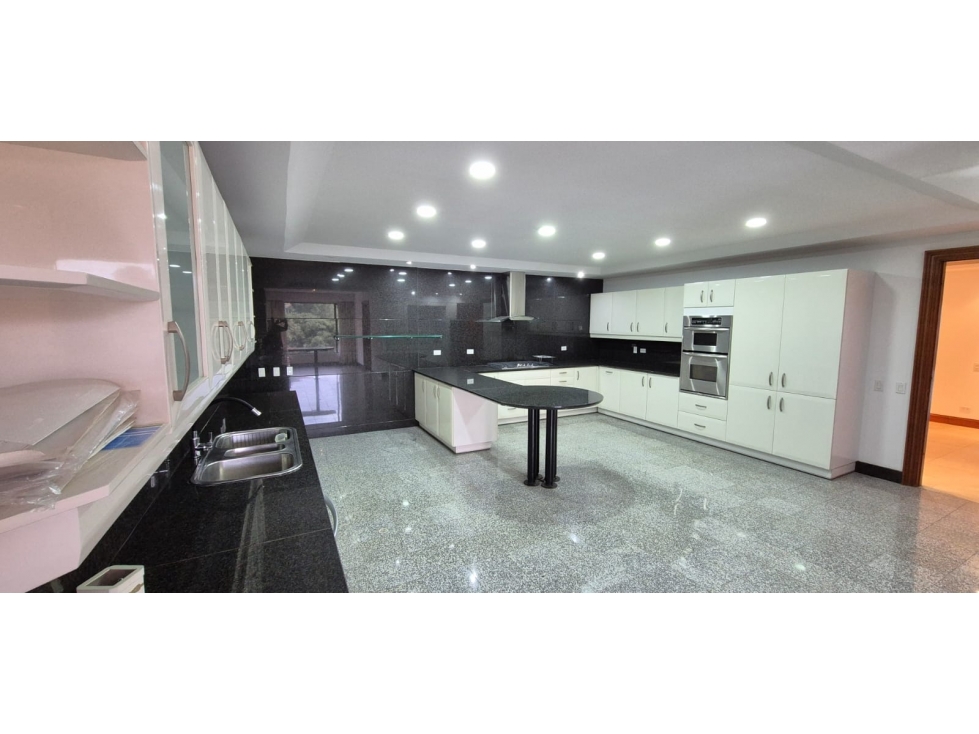 SE VENDE LINDO APARTAMENTO EN ALTOS DE SANTA BARBARA III