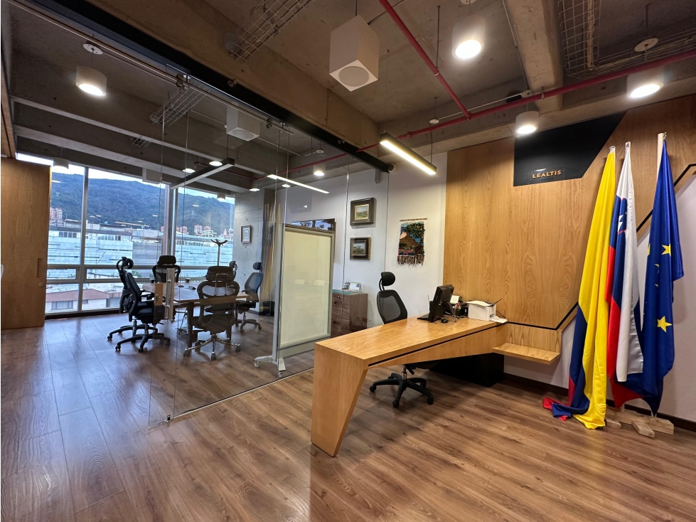 SE VENDE ESPECTACULAR OFICINA EN CHICO - 4