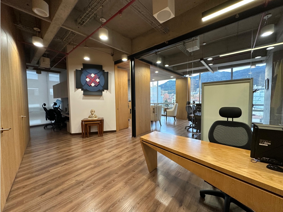 SE VENDE ESPECTACULAR OFICINA EN CHICO - 5