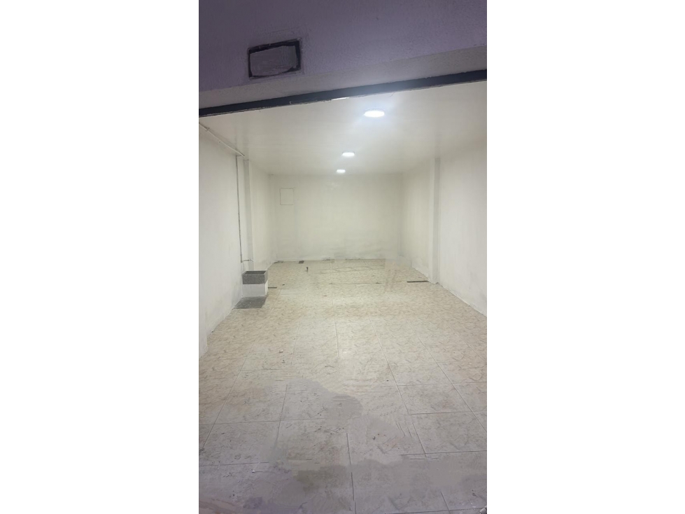 COD: 3879 -- Local En Arriendo - San Fernando, Medellín — foto 4