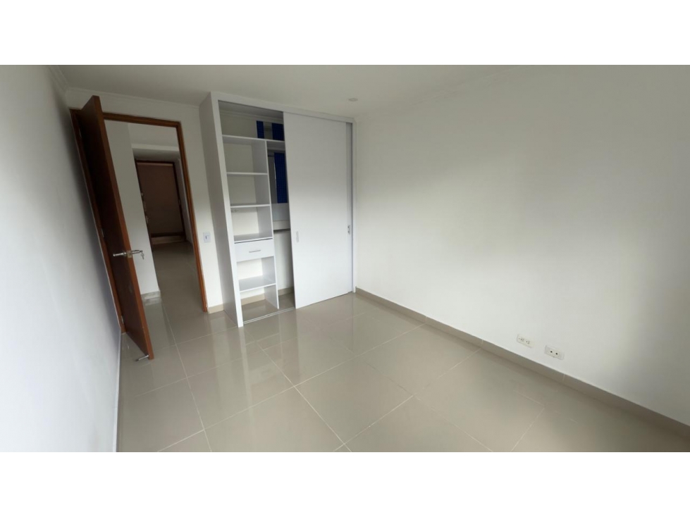 COD: 4004 -- Apartamento En Arriendo - La Castellana, Medellín