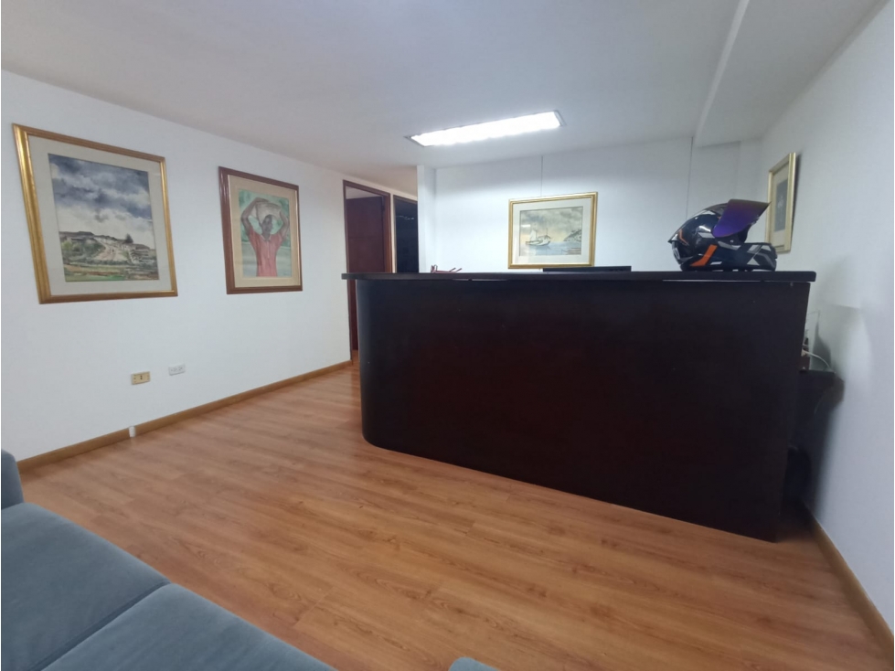 COD: 2980 - Oficina en arriendo El Poblado, Mall Ventura