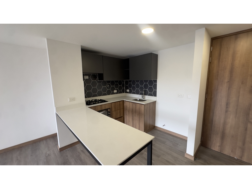 COD: 4130 -- Apartamento - Las Casitas, Envigado