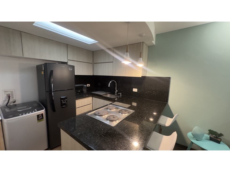 COD: 4086 -- Apartaestudio - El Poblado, Medellín