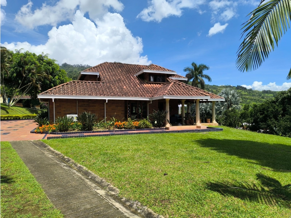 COD: 3594 - Se vende hermosa finca en Girardota Dos niveles — foto 3