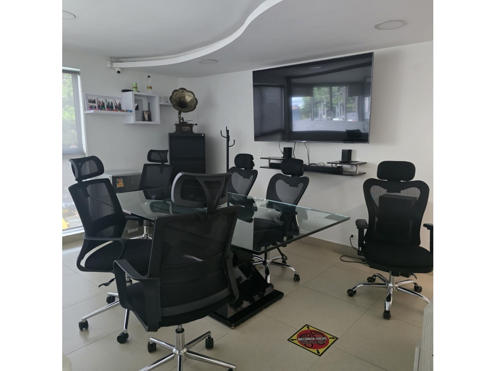 COD: 1734 - Arriendo oficina en Medellín Barrio Los Conquistadores — foto 5