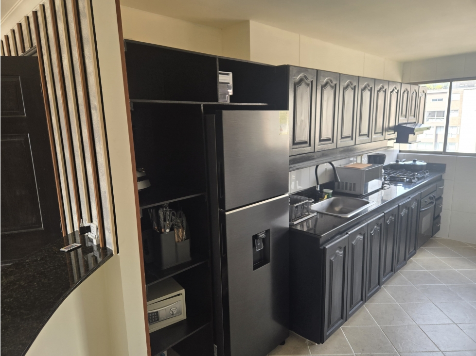 COD: 3922 -- Apartamento En Arriendo - El Poblado, Medellín