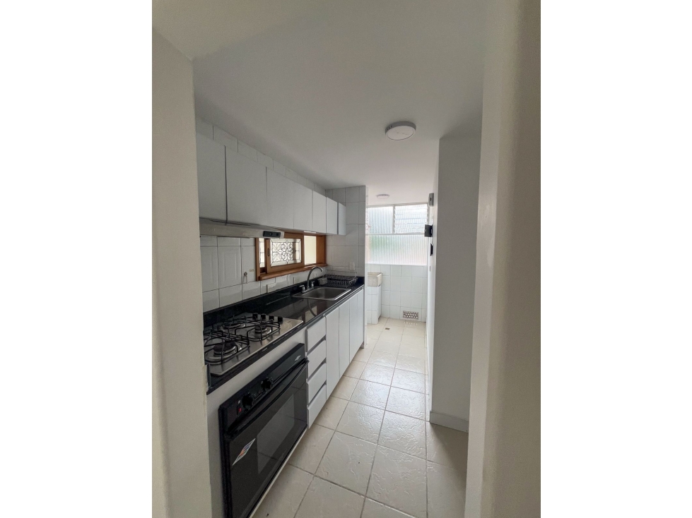 COD: 4117 -- Apartamento - El Poblado, Medellín