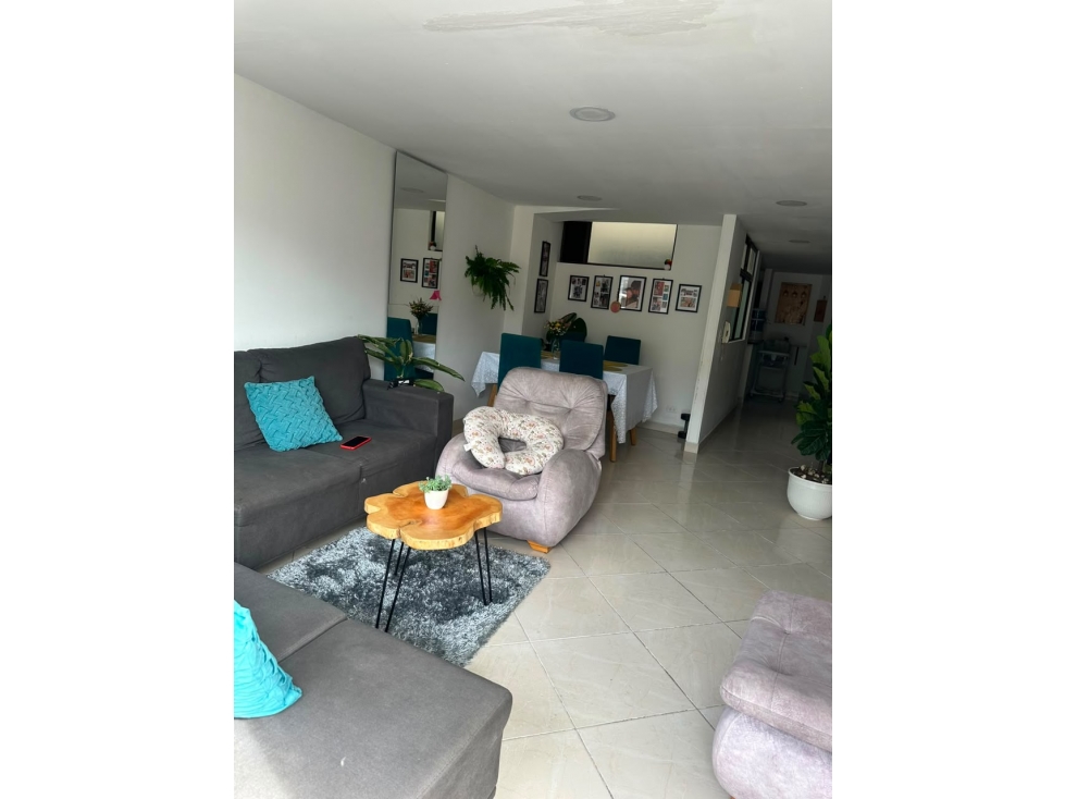 COD: 4223 -- Apartamento - Los Naranjos, Sabaneta