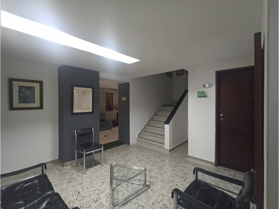 COD: 4061 -- Oficina En Arriendo - Santa Maria De Los Angeles