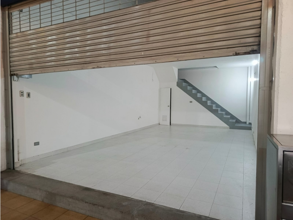 COD: 4193 -- Local - Zona Centro, Itagüí