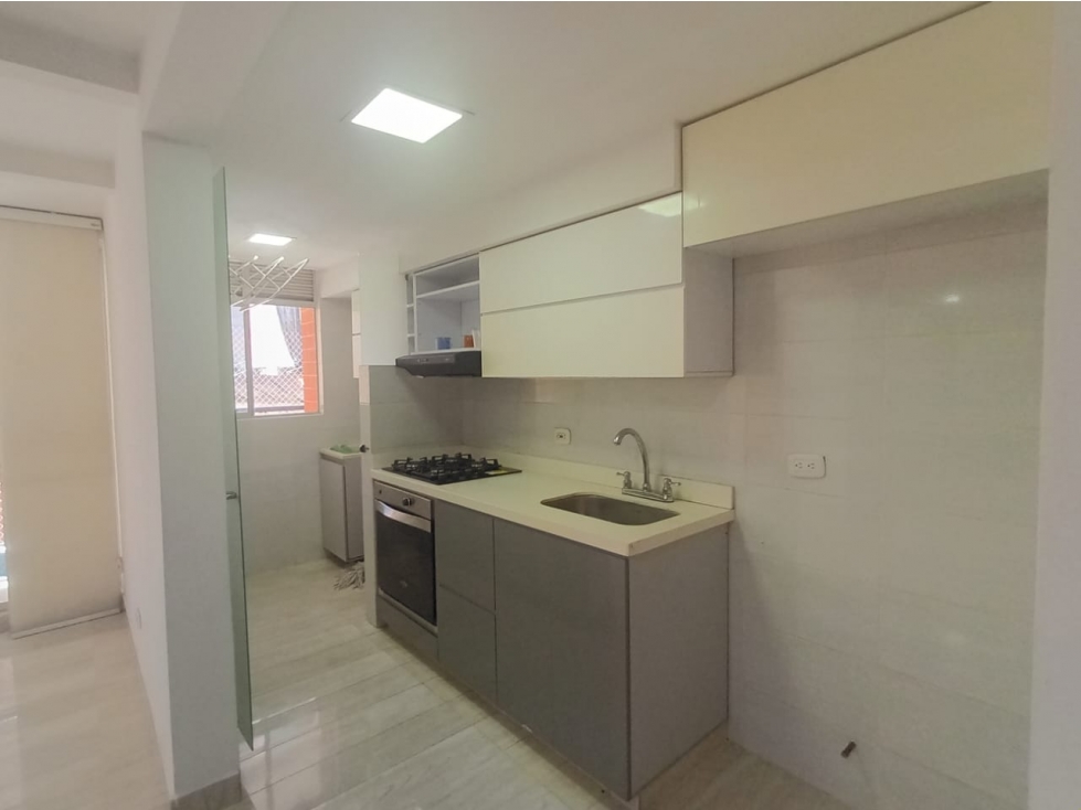 COD: 4201 -- Apartamento - Los Naranjos, Sabaneta