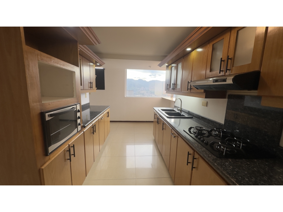 COD: 1177 -- Apartamento - Los Balsos Ii, Medellín