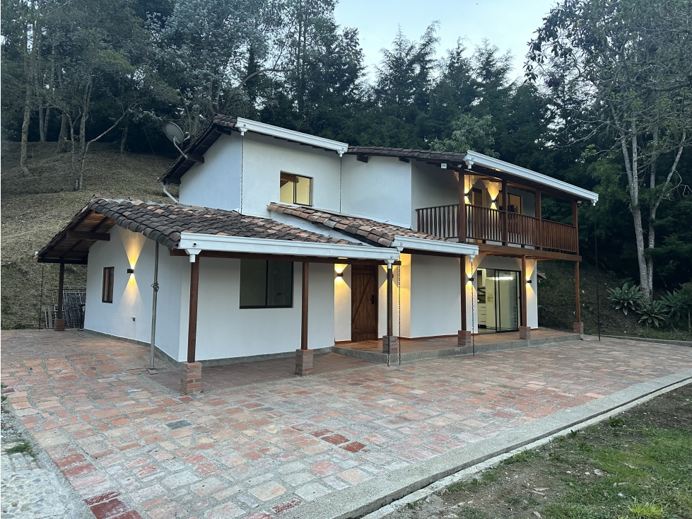 COD: 4156 -- Casa-finca - Santa Elena, Medellín — foto 2