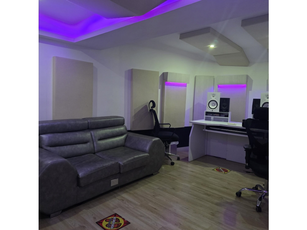 COD: 1734 - Arriendo oficina en Medellín Barrio Los Conquistadores — foto 6