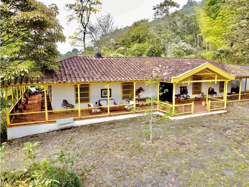 COD: 3850 -- Casalotes En Arriendo
