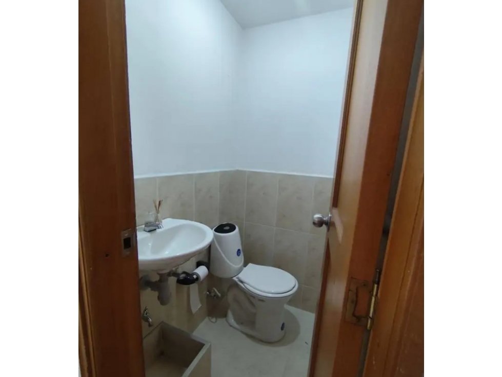 COD: 4127 -- Local - La Castellana, Medellín — foto 3