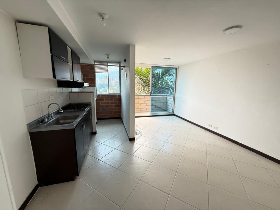 COD: 4011 -- Apartamento En Venta - La Cuenca, Envigado — foto 2