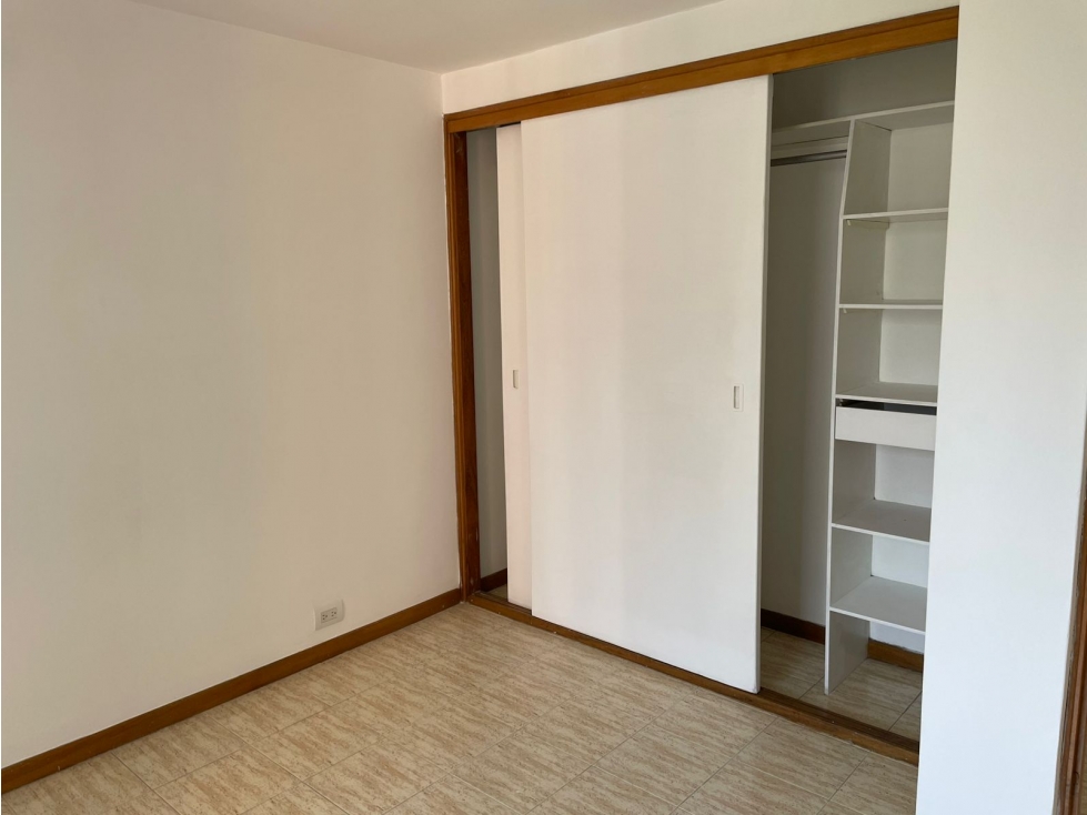 COD: 3816 -- Apartaestudio En Venta - Loma De Los Bernal, Medellín — foto 2