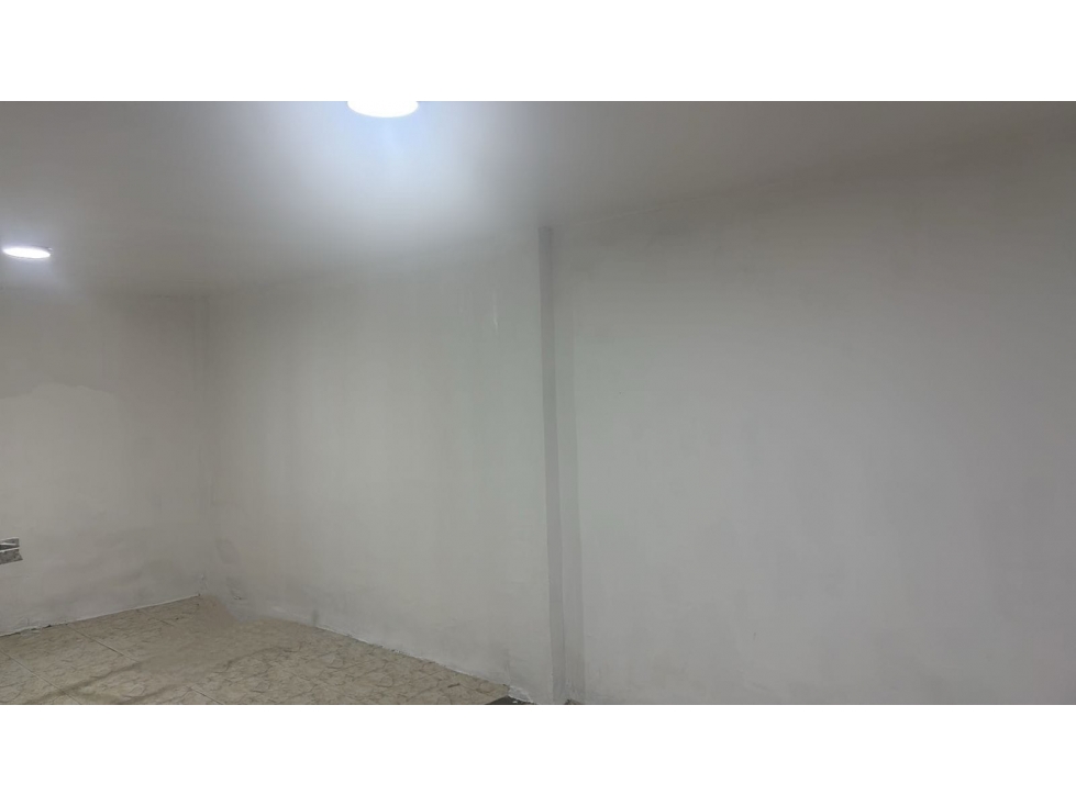 COD: 3879 -- Local En Arriendo - San Fernando, Medellín — foto 5