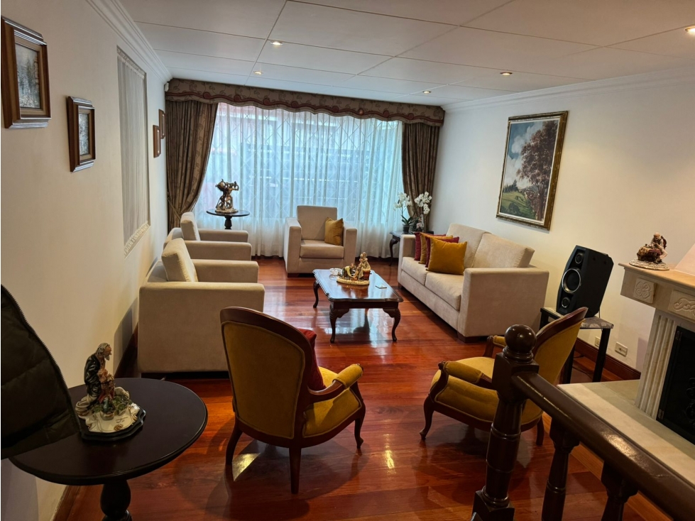 VENDO CASA TRADICIONAL EN MALIBU