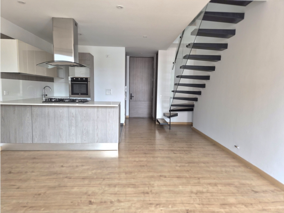 VENDO APARTAMENTO DÚPLEX SANTA BARBARA ORIENTAL CON TERRAZA