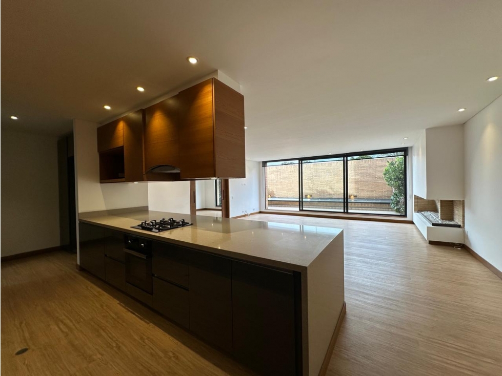 Apartamento en venta en Santa Barbara Alta, Bogotá — foto 2