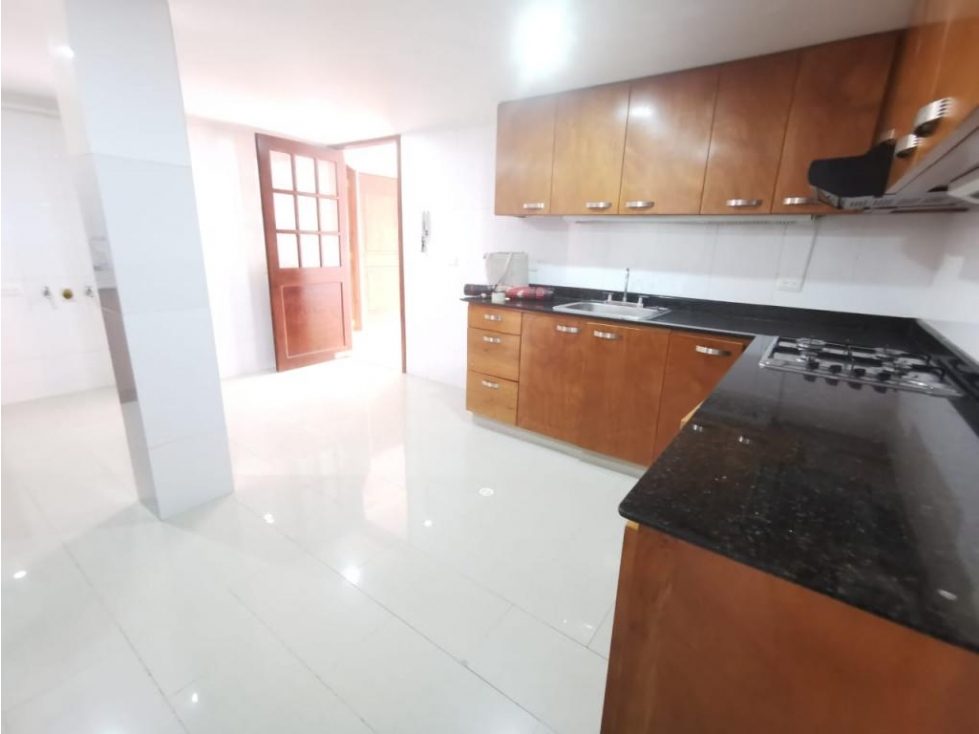 Apartamento en venta en Santa Barbara Alta, Bogotá — foto 3